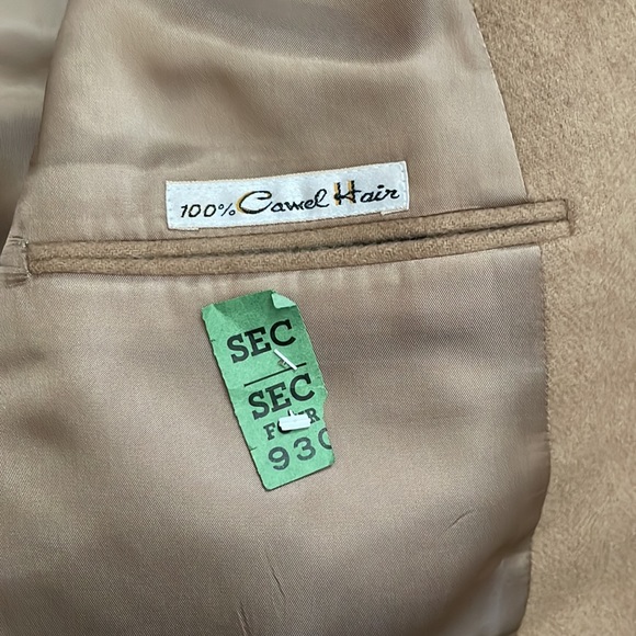 100% Camel Fur Luxury Coat, Produced By The Broadmoore Hotel - Picture 3 of 5